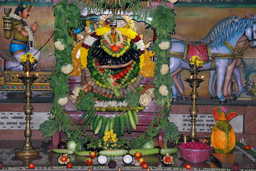 SHAKAMBARI ALANKARAM TO RAJESWARI
